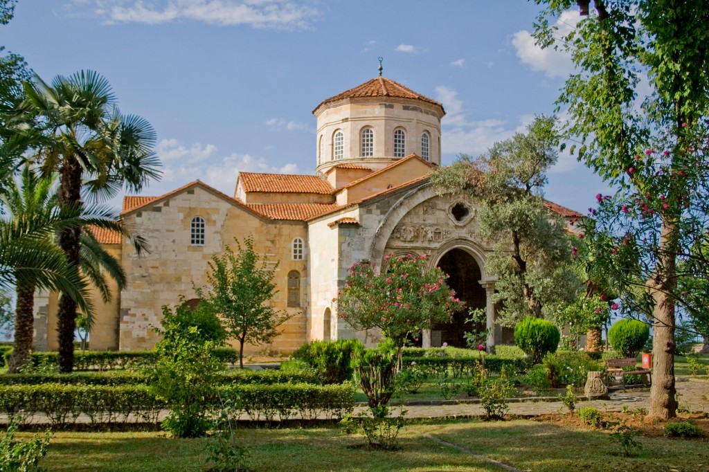 Trabzon Ayasofya'sı ve bahçe düzeni