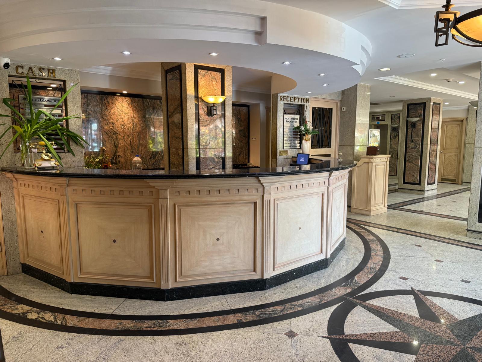 Klasik vintage lüks otel lobisi